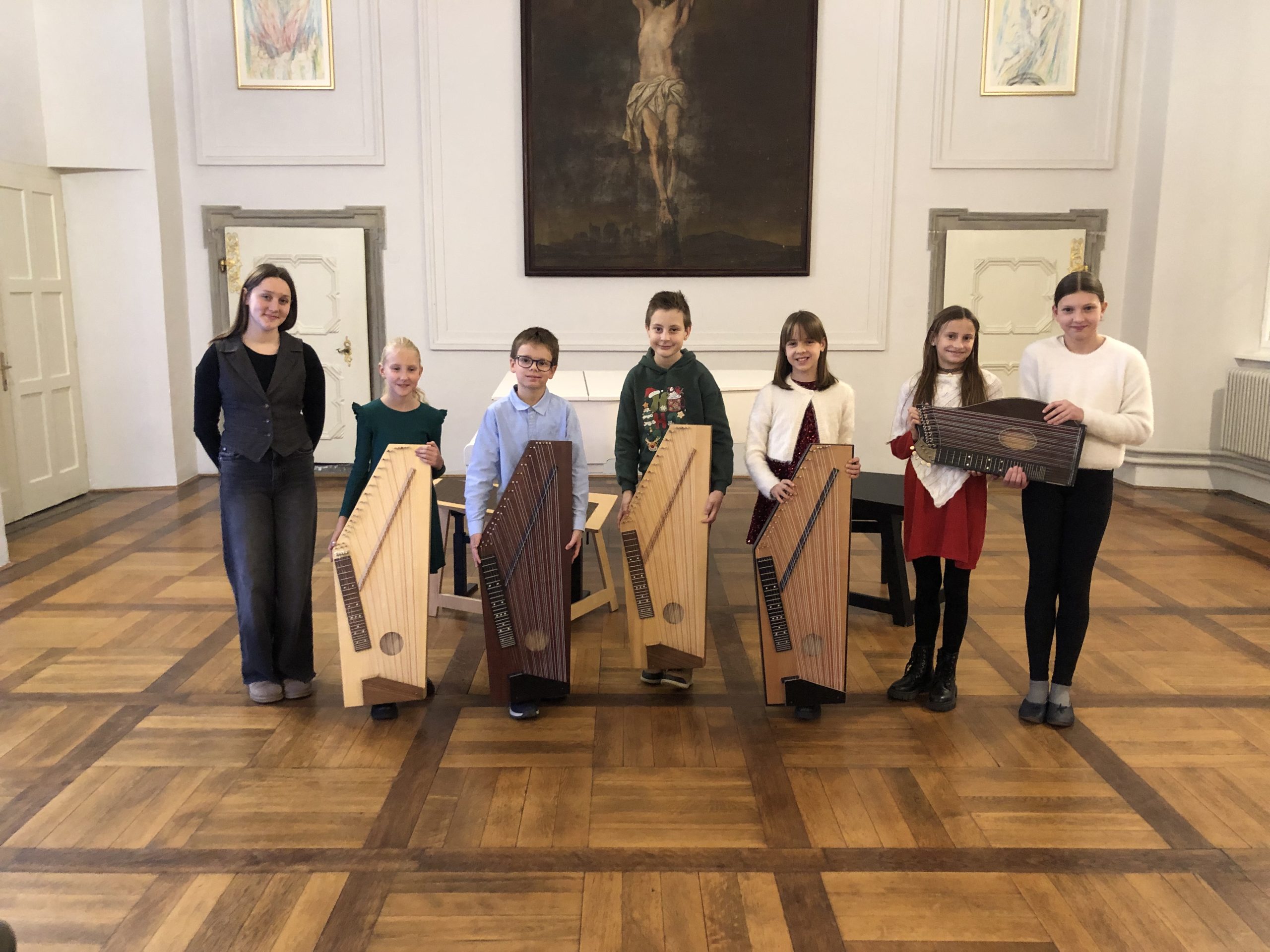 Skupinska fotografija učencev citer
